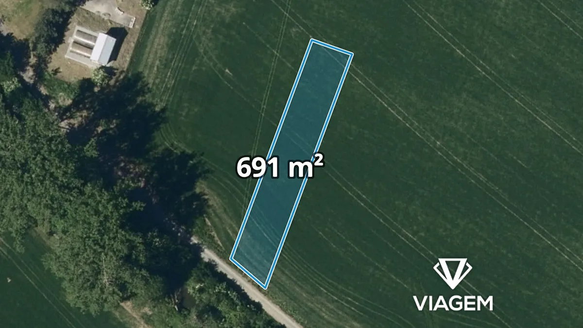 Prodej podílu 1/2 pole 345 m²